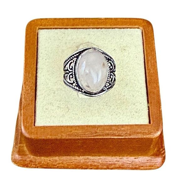 Natural Rose Quartz Gemstone Ring Oval Framed Size 6 New - Picture 1 of 6